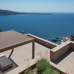 Old Castle Οία