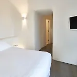 Old Castle Villa