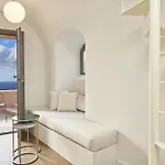 Old Castle Villa Oia (Santorini)