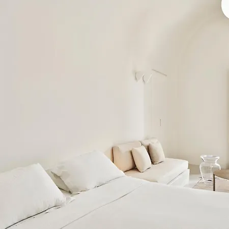 Villa Old Castle By Mr And Mrs White Oia